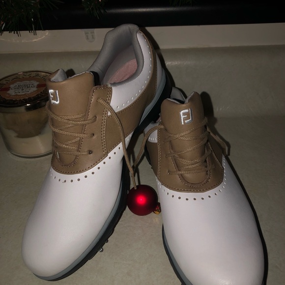 Golf shoes. Brand New FootJoy Ladies 25 each - Picture 6 of 8